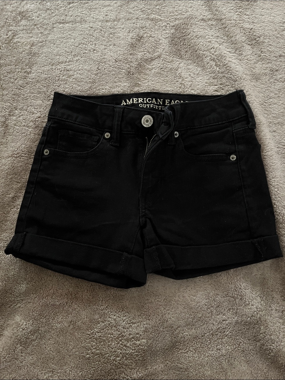 American Eagle Outfitters Women's Black Denim Roll-Cuff Shorts, SIZE 00 MIDI